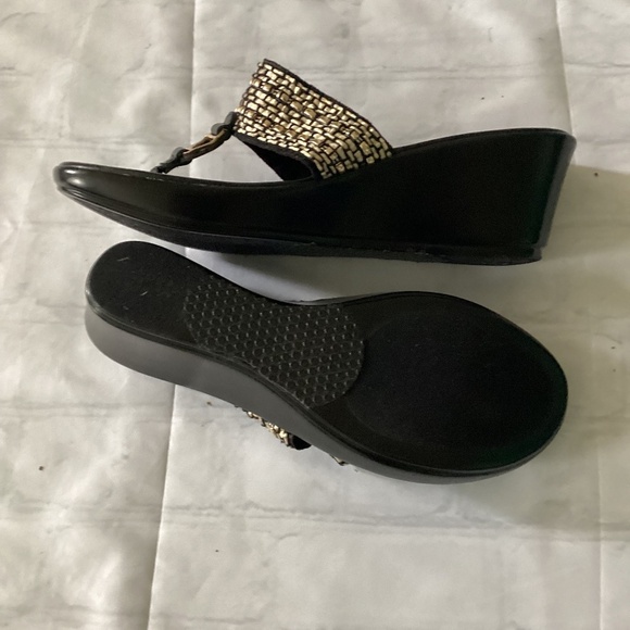 ITALIANA by Italian Shoemakers  SANDALS ( Size: 11) Color::Golden Beige) - Picture 7 of 7